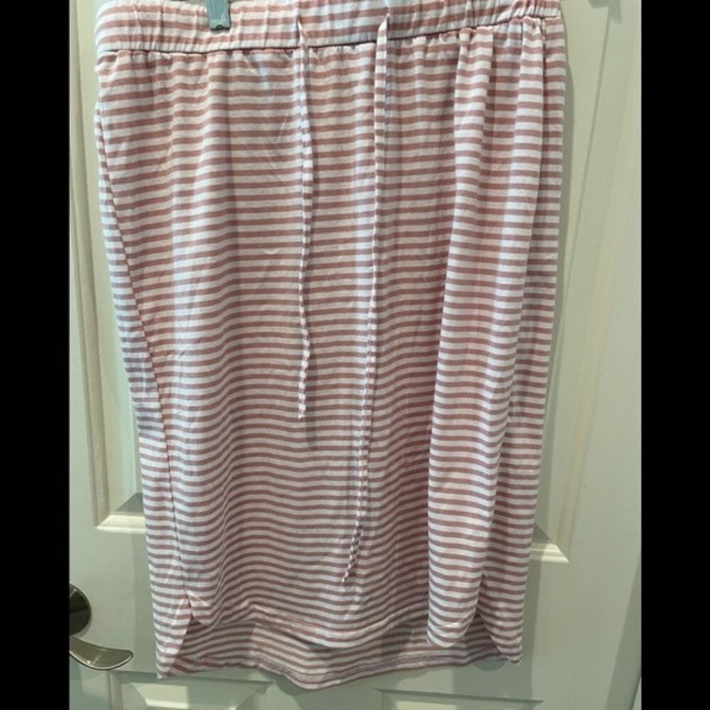 Tickled Teal pink and white striped skirt M